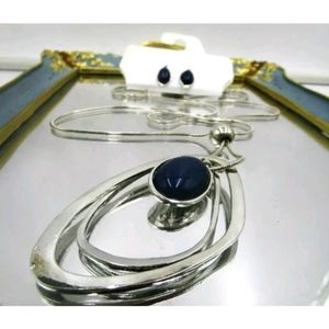 New pendant necklace & matching earrings set